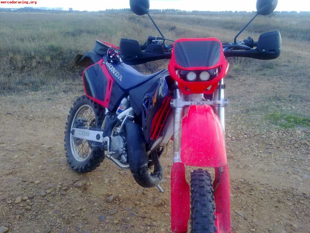 Vendo o cambio honda cre 125 c.c.