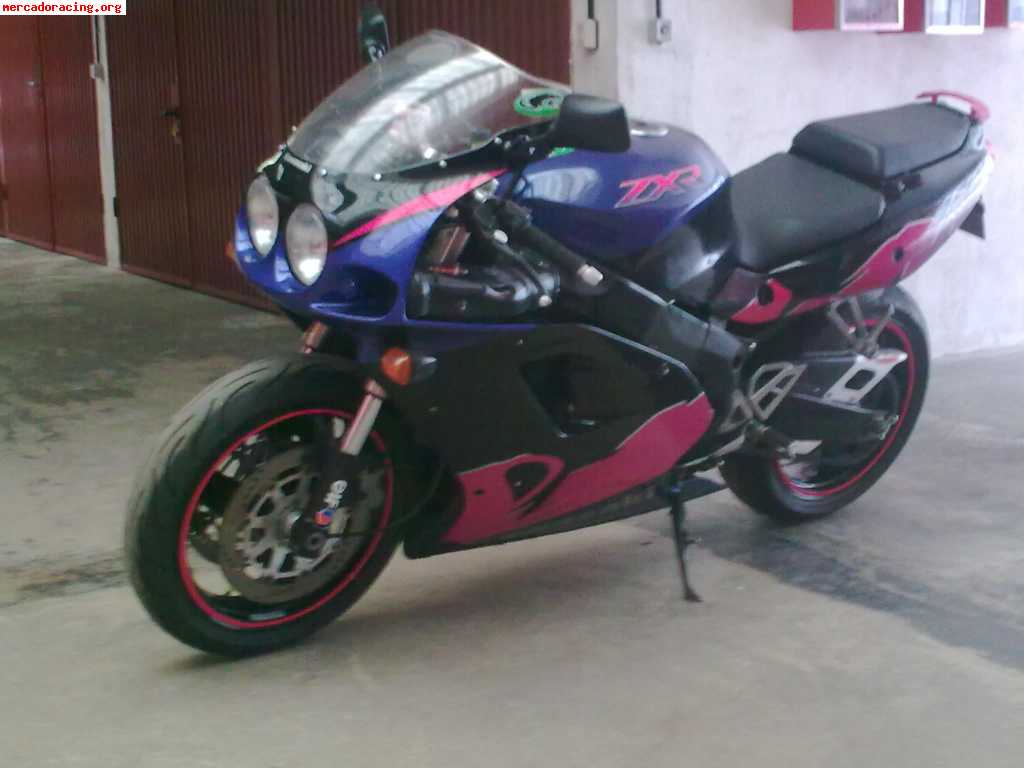 Se vende zxr 750-93