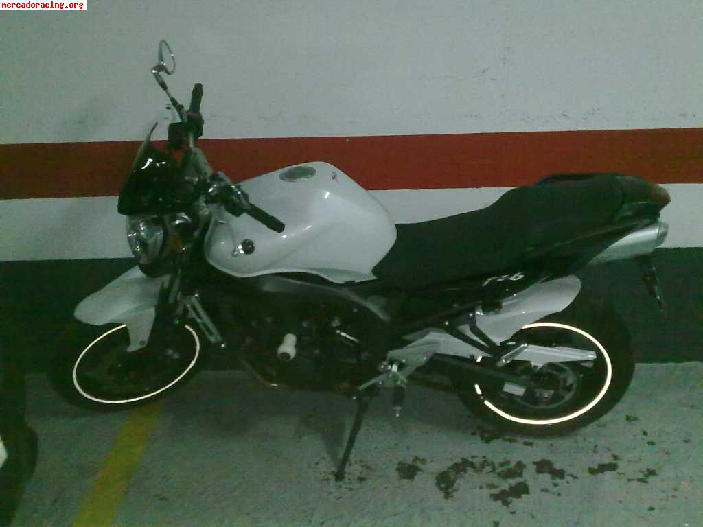 Se vende yamaha fz6 n s2 2007