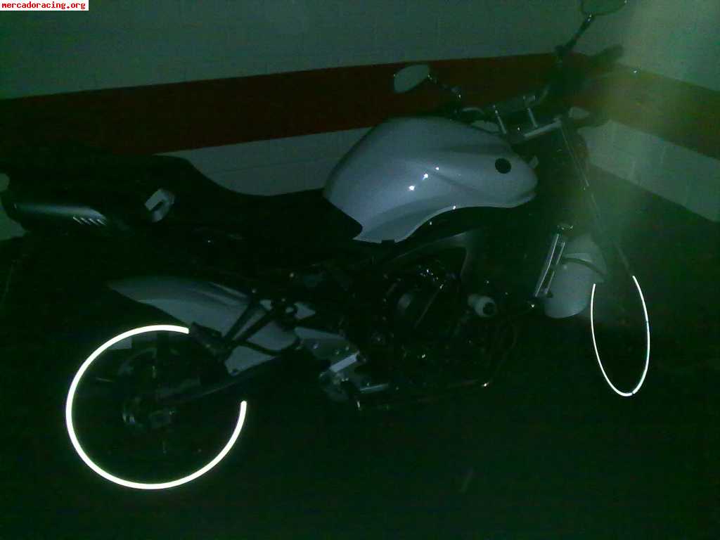 Se vende yamaha fz6 n s2 2007