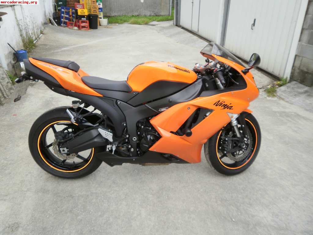 Se vende kawasaki ninja zx-6r seminueva 9500km 5500€!!!