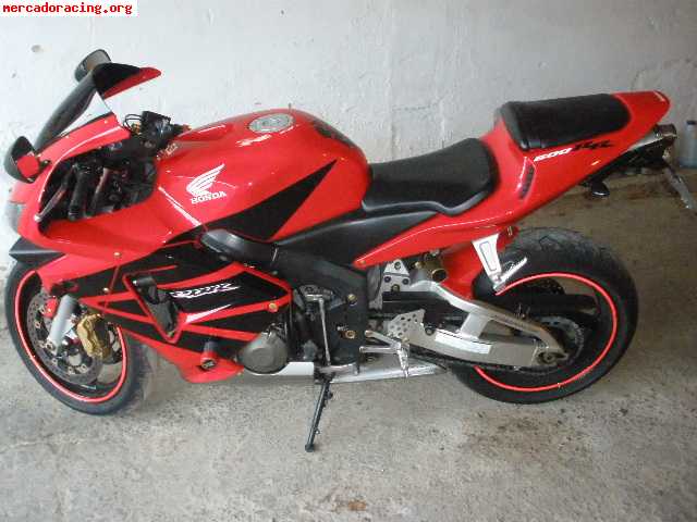 Se vende honda cbr rr600  4.500e