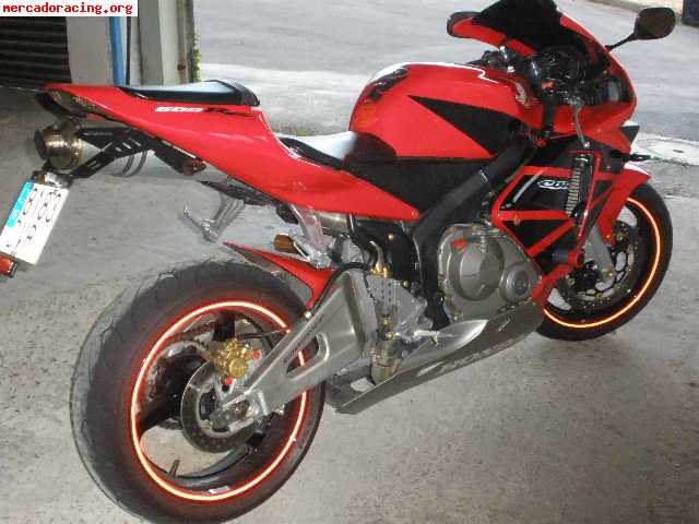 Se vende honda cbr rr600  4.500e