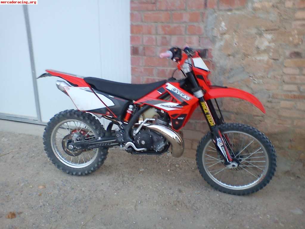 Se vende o se cambia gas gas 300 