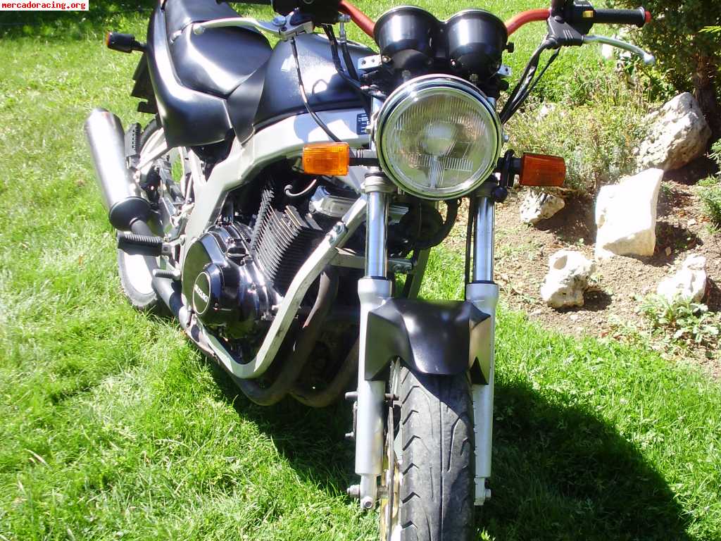 Se vende o se cambia  suzuki gs500 e 