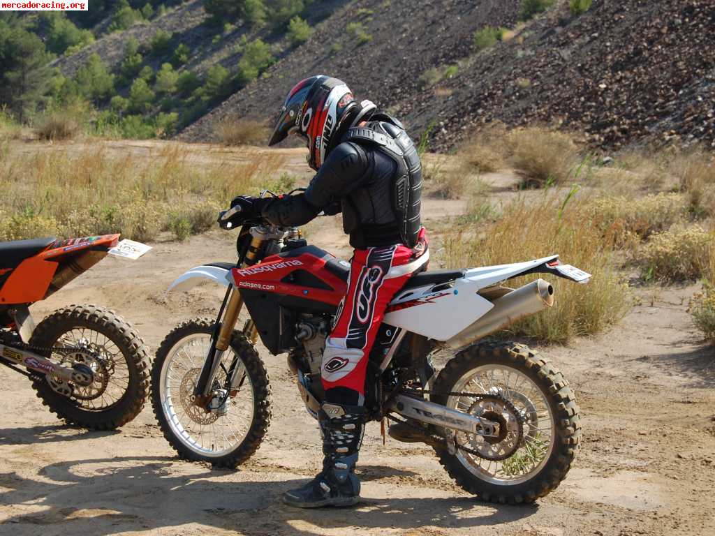 Se vende husqvarna te 4,5 2007 enduro