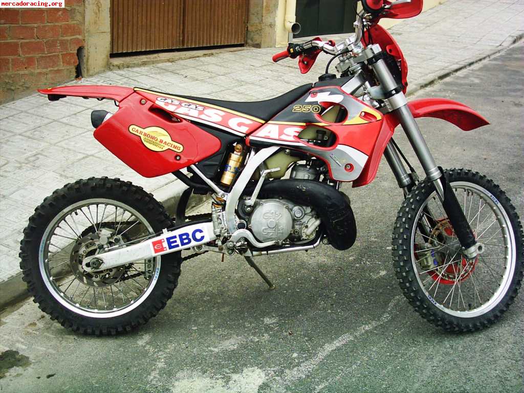 Se vende gas-gas ec 250 o se cambia por coche.