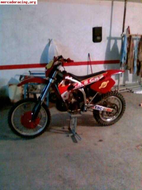 Se vende gas-gas ec 250 o se cambia por coche.