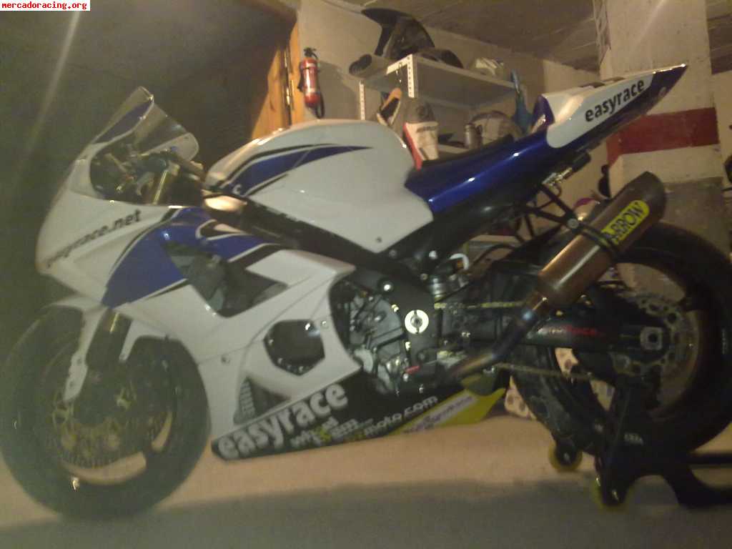Suzuki gsxr 1000 k7 circuito