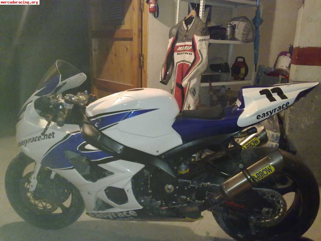 Suzuki gsxr 1000 k7 circuito