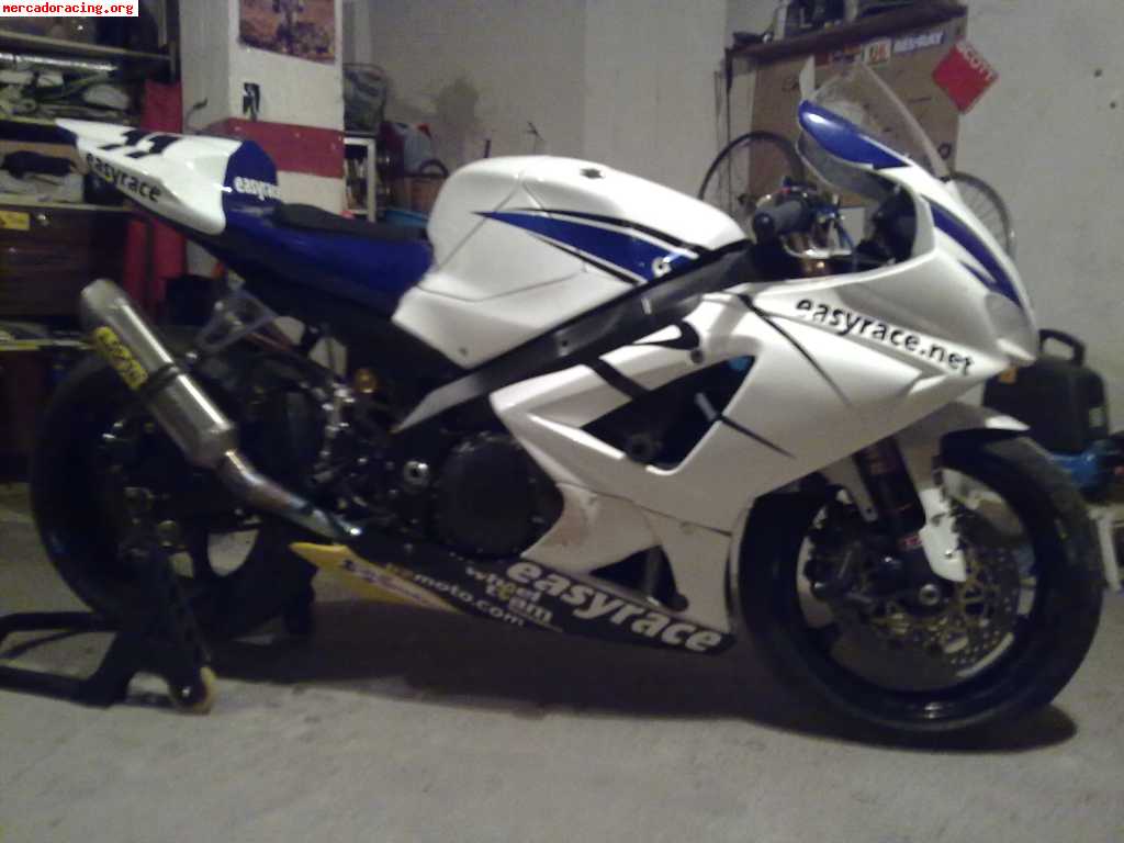 Suzuki gsxr 1000 k7 circuito