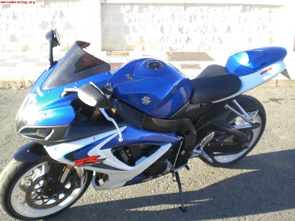 Se vende gsxr 600 k6 5000€