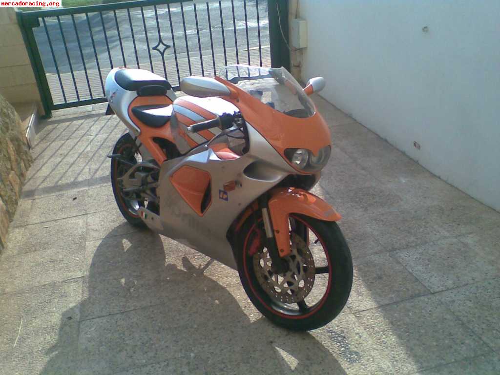 Se vende aprilia rs 125 modelo chesterfield con muchas pieza