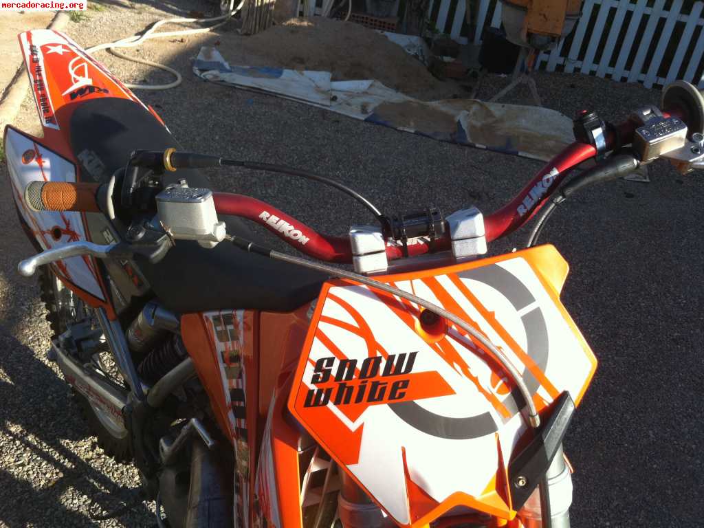 Vendo moto ktm 200 sx impecable full