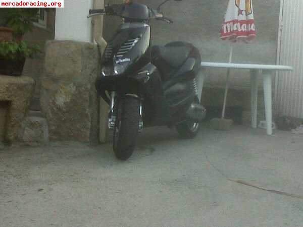 Se vende aprillia sr