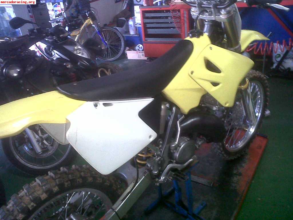 Rm 125 , 08 2000€