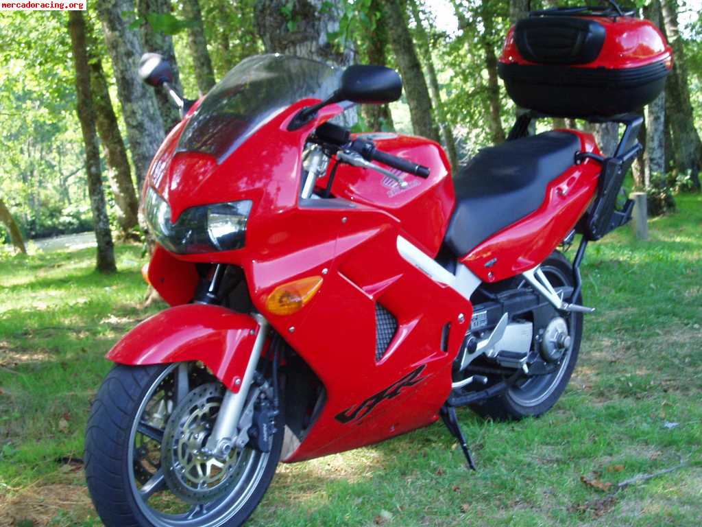 Honda vfr800f1