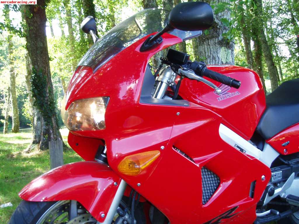 Honda vfr800f1