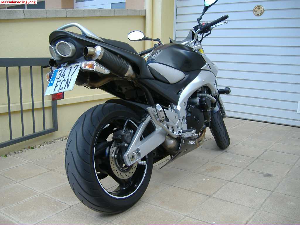 Suzuki gsr 600