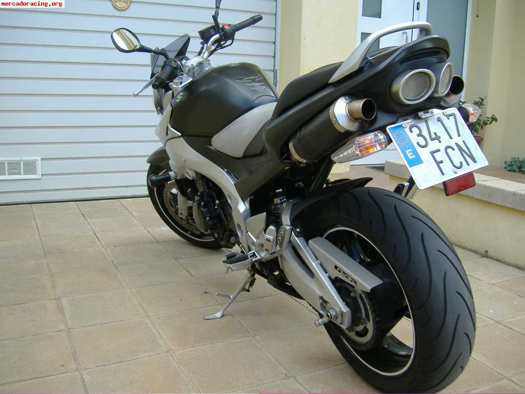 Suzuki gsr 600