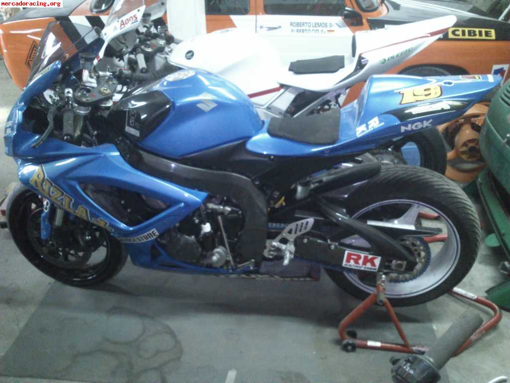 Suzuki gsxr 600k7