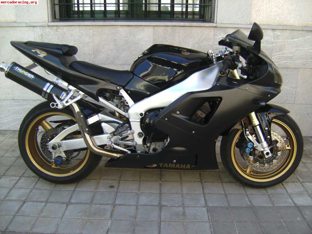 Yamaha r1