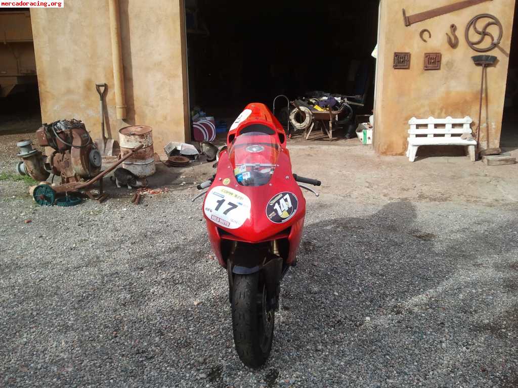 Vendo o cambio honda cbr 600rr año 2005 con kit de circuito 