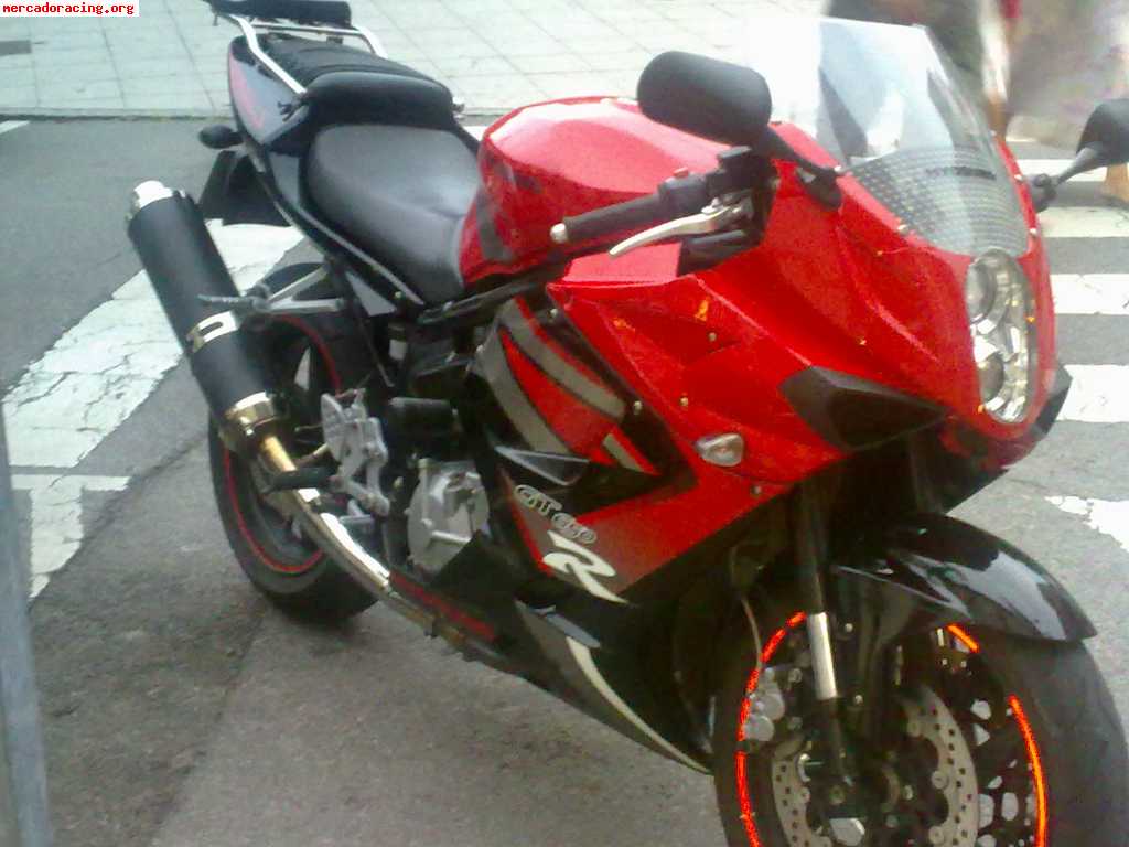 Vendo r 650cc valida carnet a2