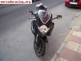 Gsx-r 600 vendo por no usarla