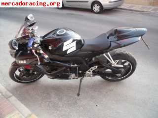 Gsx-r 600 vendo por no usarla