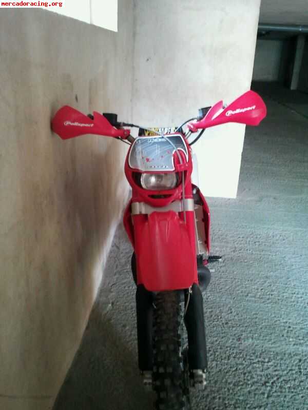 Se vende o se cambia gasgas 250