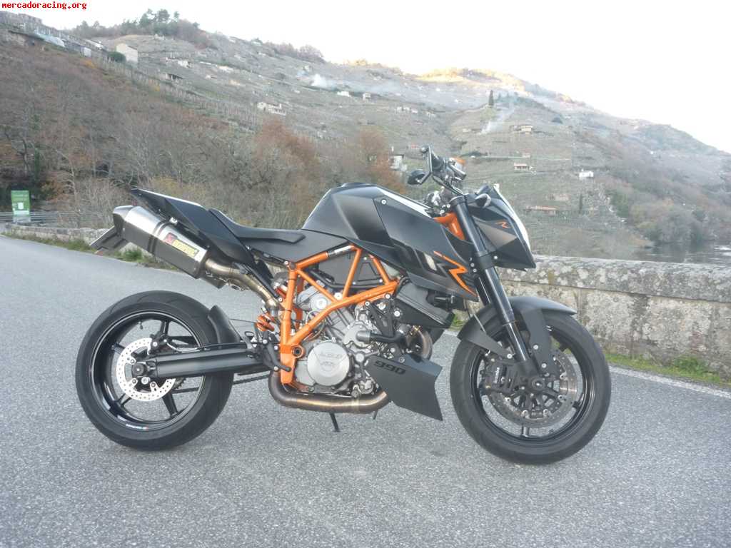 Ktm superduke r 2 plazas homologadas. recojo mono de cross o
