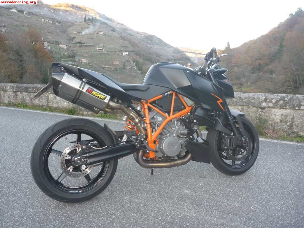 Ktm superduke r 2 plazas homologadas. recojo mono de cross o