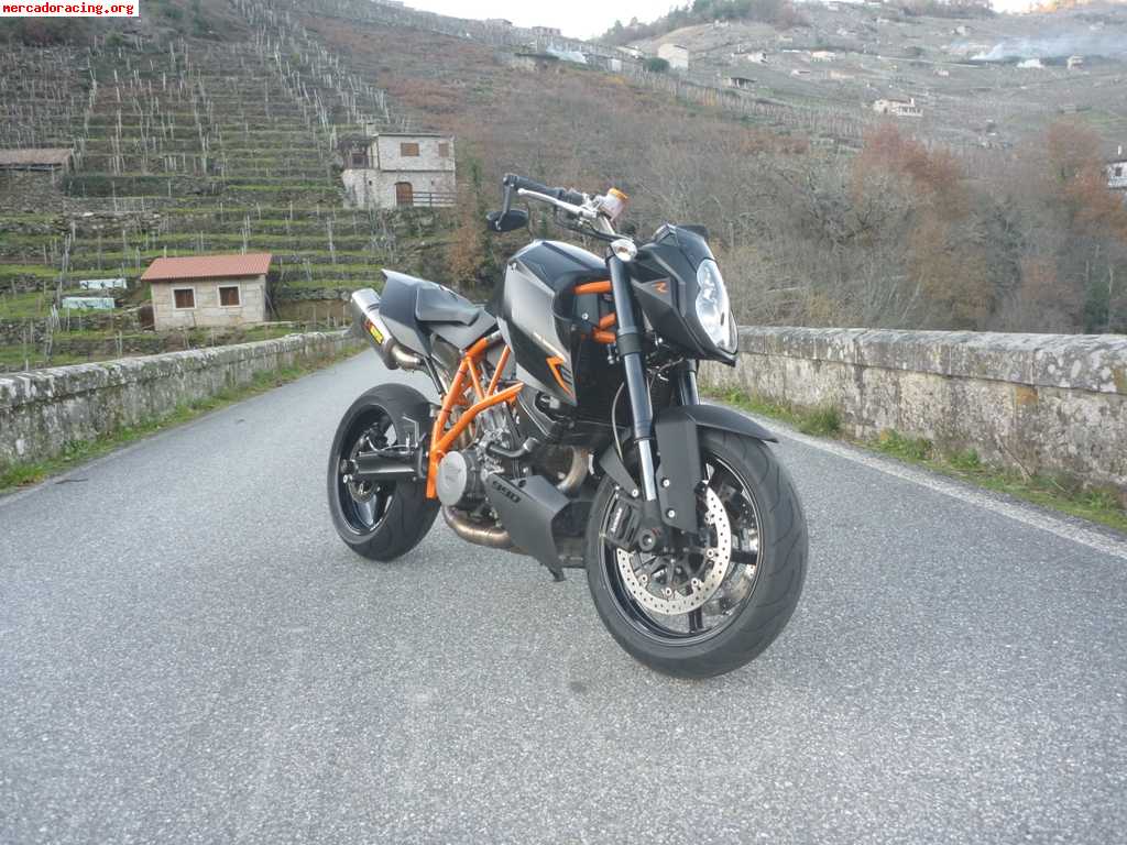 Ktm superduke r 2 plazas homologadas. recojo mono de cross o