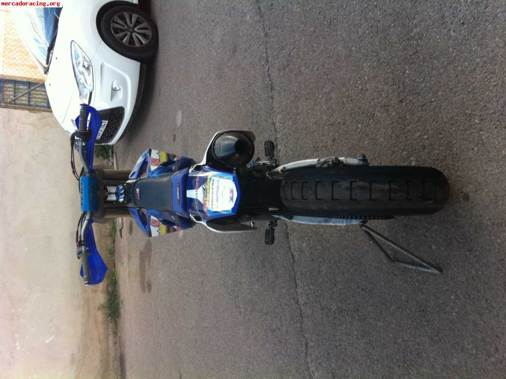 Yamaha yz 450 con kit supermotad