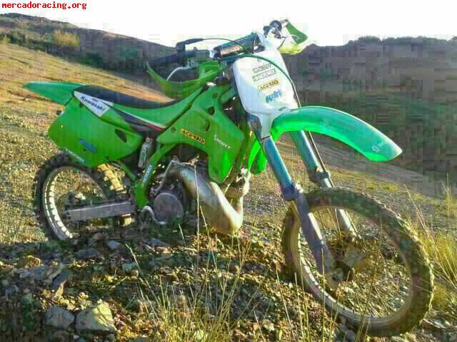 Se vende o cambia kawasaki 250cc 800€ negociables!!