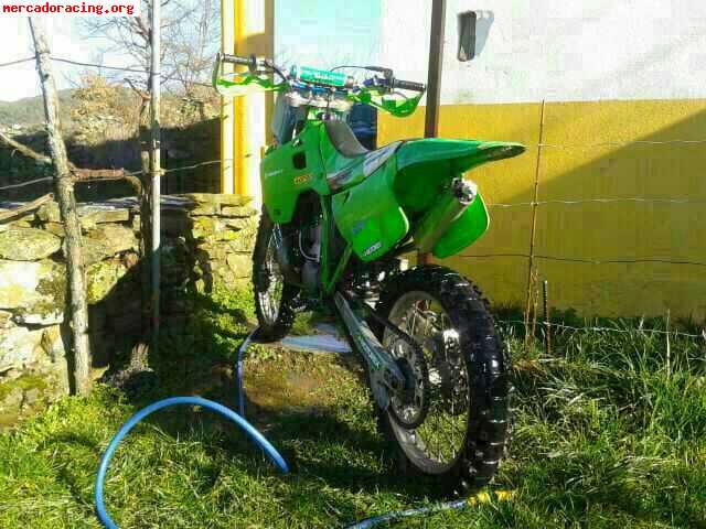 Se vende o cambia kawasaki 250cc 800€ negociables!!