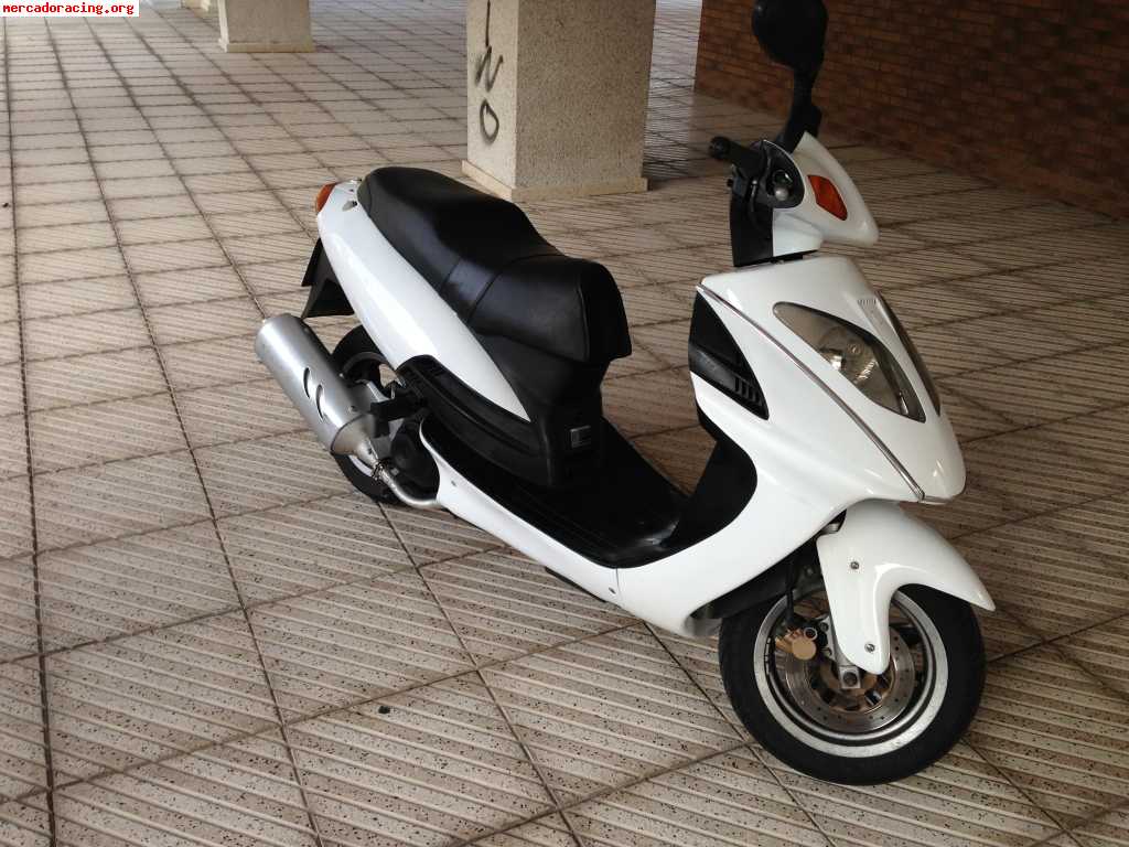 Vendo scooter de 125