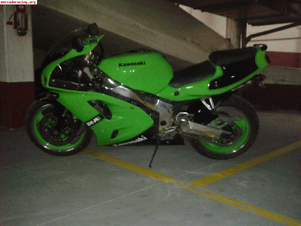 Kawasaki zxr 750 - 2400€