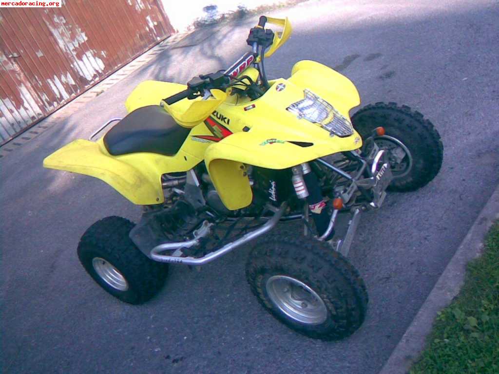 Se vende quad suzuki ltz 400