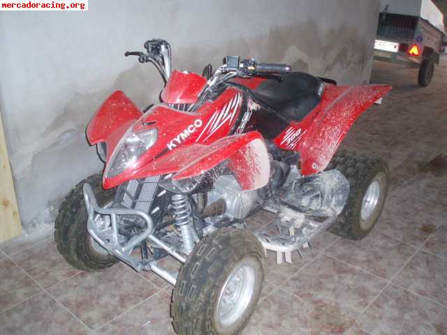 Se vende quad de 300cc con 1000km del 2007 impecable