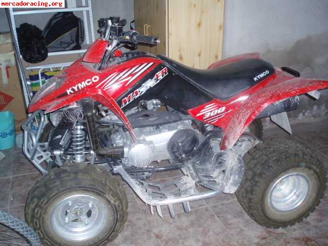 Se vende quad de 300cc con 1000km del 2007 impecable