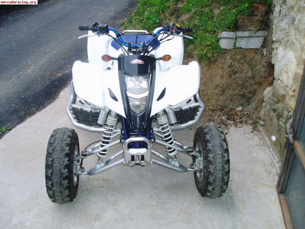 Suzuki ltz 2006