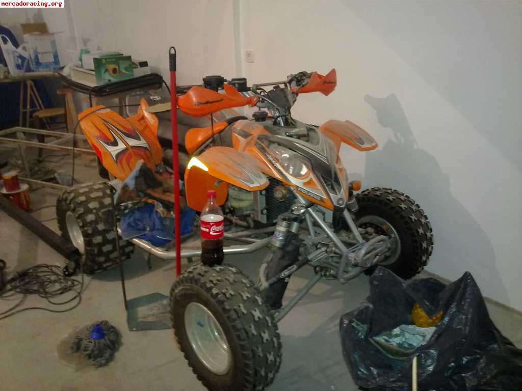 Vendo o cambio polaris predator troy lee 2005 por coche clas