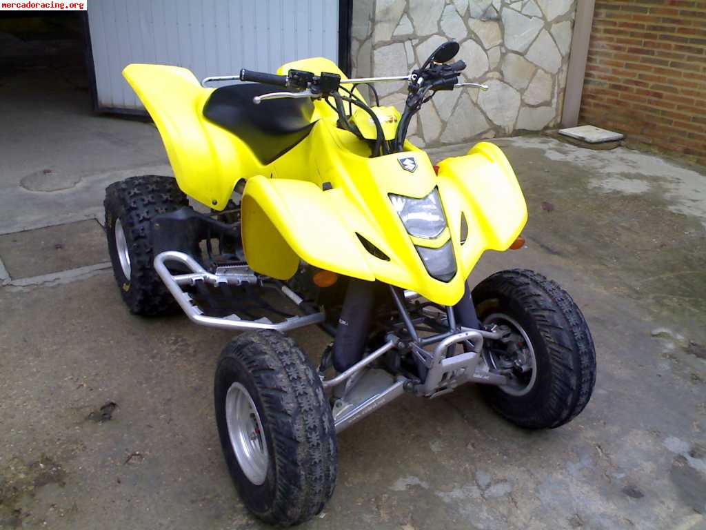 Se vende o  se cambia ltz400