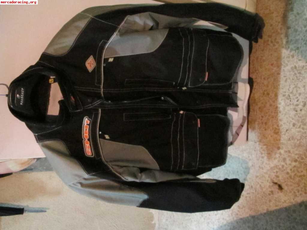 Se vende equipacion completa de quad 350e!!apenas uso!