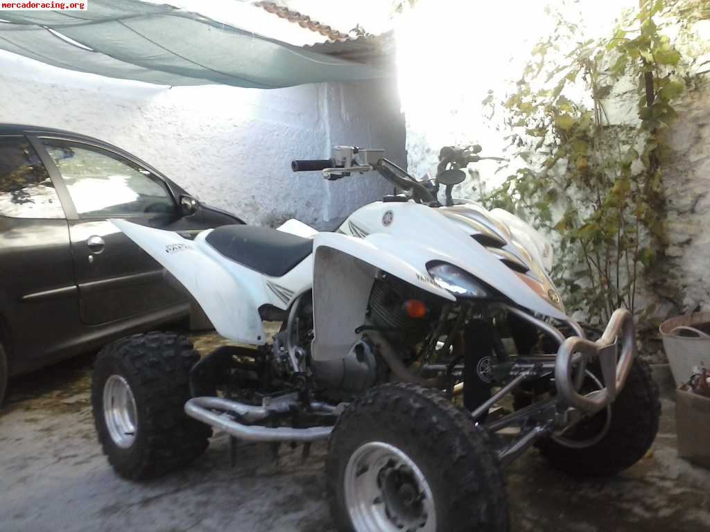 Se vende yamaha raptor 350 r  año 2006  se aceptan canbios