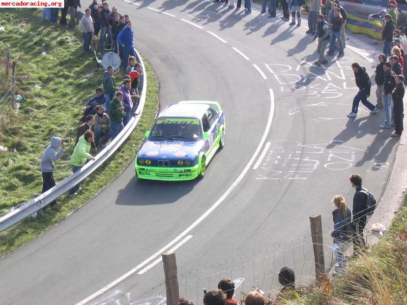 Vendo bmw 325 inpecable, ademas lo vendo con otra carroceria