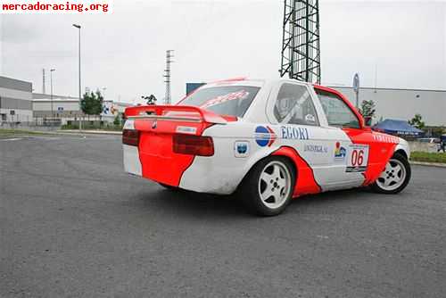 Bmw 325i slaloms