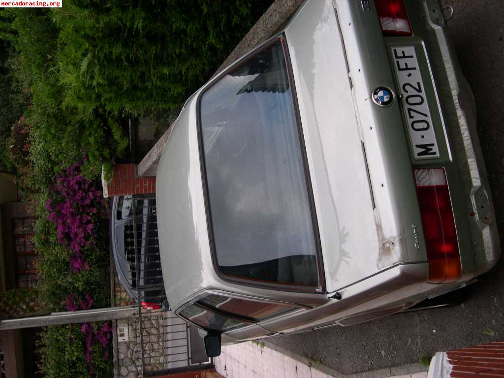 Vendo carroceria bmw 323i año 83 coupe